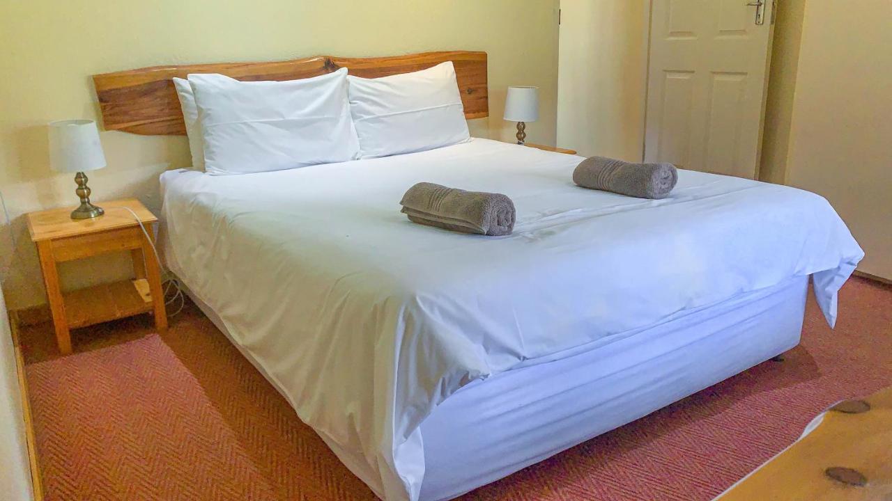 Wits End Mountain Resort Champagne Valley Esterno foto