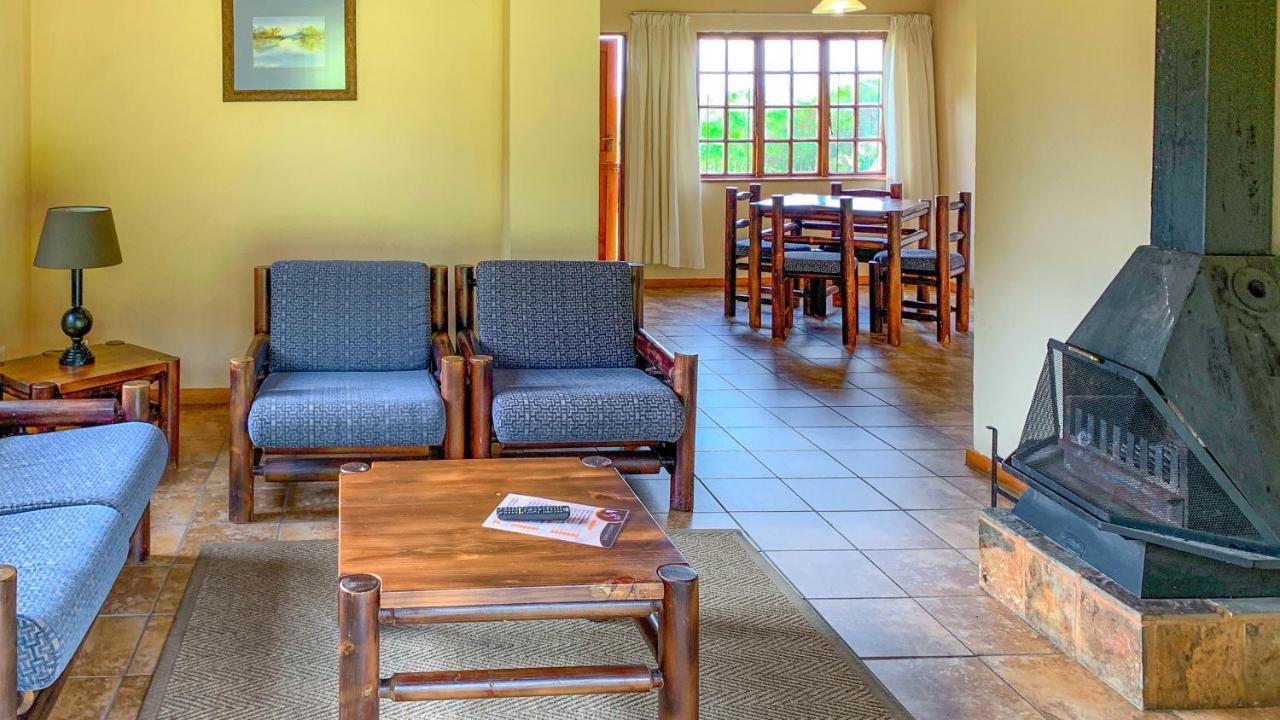 Wits End Mountain Resort Champagne Valley Esterno foto