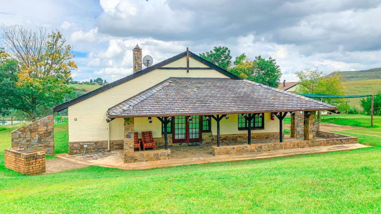 Wits End Mountain Resort Champagne Valley Esterno foto