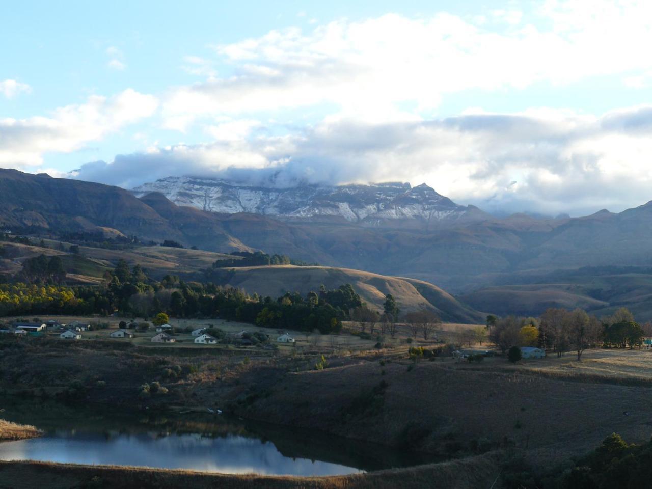 Wits End Mountain Resort Champagne Valley Esterno foto