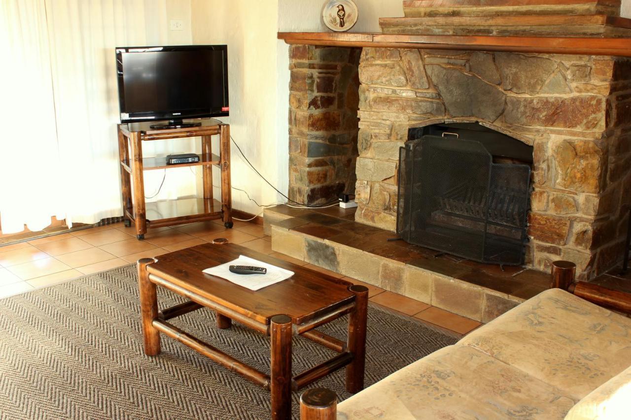 Wits End Mountain Resort Champagne Valley Esterno foto