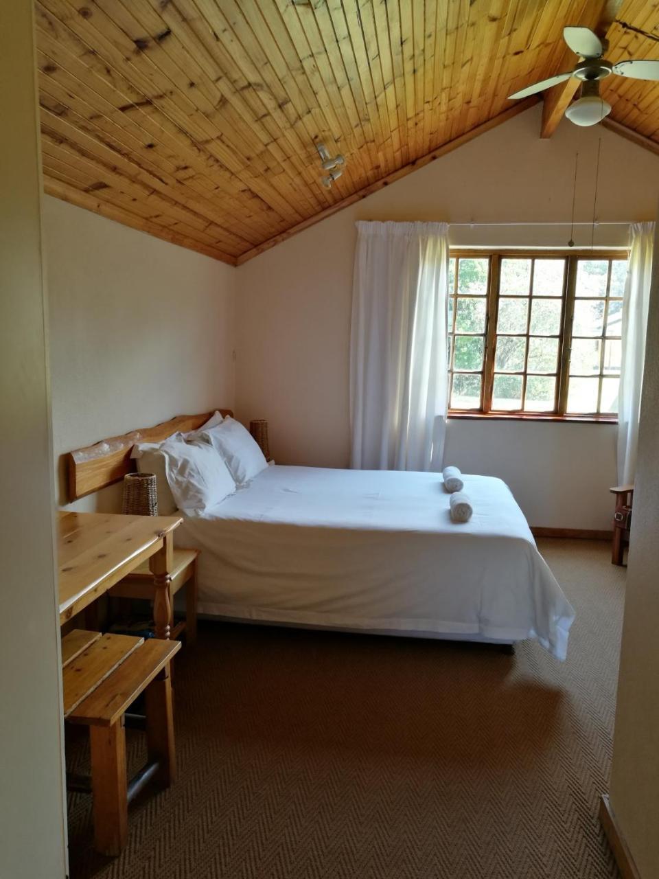 Wits End Mountain Resort Champagne Valley Esterno foto