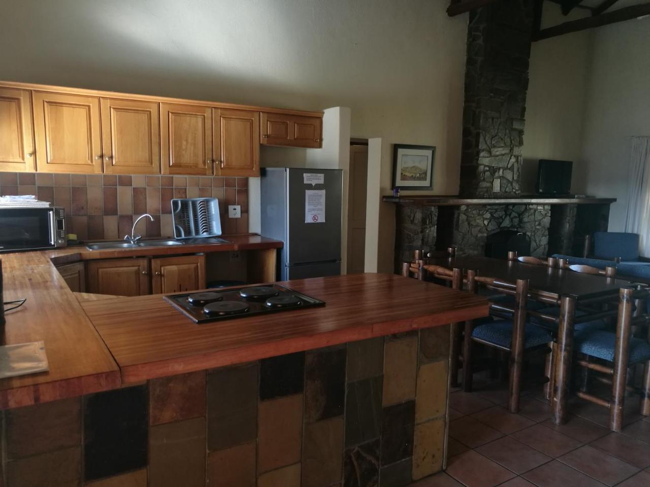 Wits End Mountain Resort Champagne Valley Esterno foto